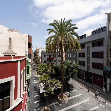 In Palmas Near Canteras